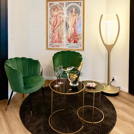 Centre Balcon & Parking Prive